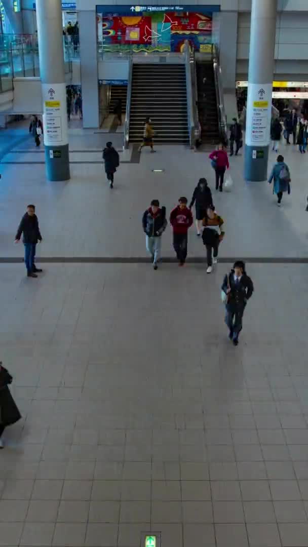 Marcher Les Gens Route Gare Heure Jour Plan Vertical Zoom — Video