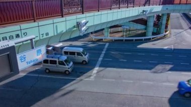 Şehir merkezindeki gündüz saatinde sokakta araba ları aceleye getirme. Nerima ward Tokyo Japonya - 01.09.2019 : Bu bir trafik sıkışıklığı. kamera : Canon Eos 5d mark4