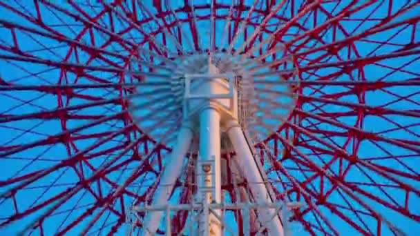 Time Lapse Ferris Wheel Atrás Céu Azul Parque Diversões Koutou — Vídeo de Stock