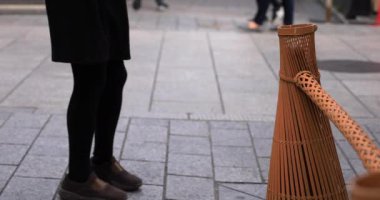 Geleneksel şehir merkezinde Gion Kyoto, insanlar yürüyen. Gion Kyoto Japonya - 12.01.2018: Bu insanlar Kyoto yürüme s vücut parçaları. fotoğraf makinesi: Canon Eos 5d mark4