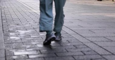 Geleneksel şehir merkezinde Gion Kyoto, insanlar yürüyen. Gion Kyoto Japonya - 12.01.2018: Bu insanlar Kyoto yürüme s vücut parçaları. fotoğraf makinesi: Canon Eos 5d mark4