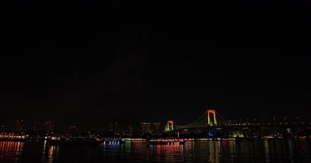 Fuegos Artificiales Cerca Del Puente Rainbow Playa Koutou Odaiba Tokio — Vídeos de Stock