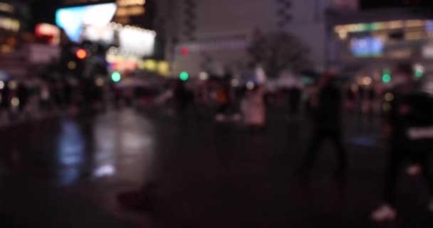 在Shibuya穿越雨天 高速射击目标人群 Shibuya District Tokyo Japan 2021 — 图库视频影像