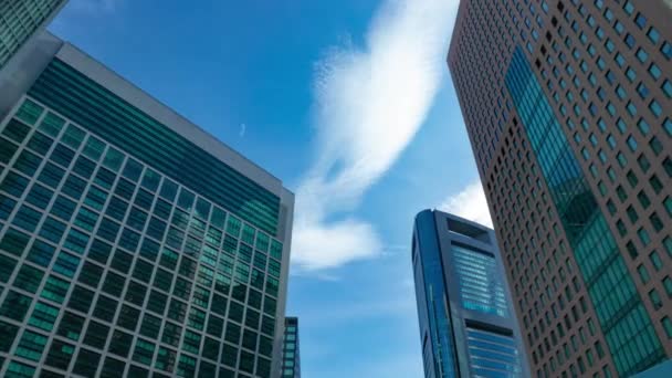 Timelapse Cloud Reflecting Building Business Town Wide Shot Zoom High — Vídeo de stock