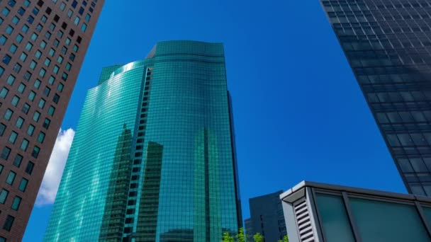 Timelapse Cloud Reflecting Building Business Town Wide Shot Panning High — Vídeo de Stock