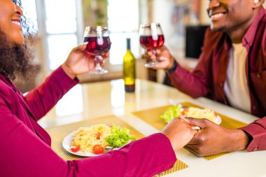 Sevgililer Günü 'nde 14 Şubat' ta sevgili olan Afrikalı Amerikalılar.