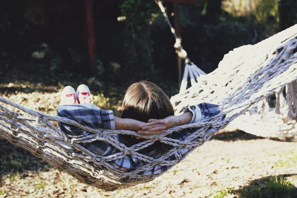 Relaxed Young Woman Wearing Hipster Outfit Enjoying Lazy Alone Time — ストック写真