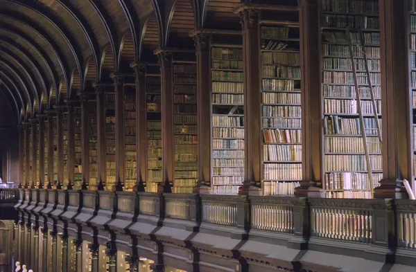 Trinity college de dublin de biblioteca — Fotografia de Stock