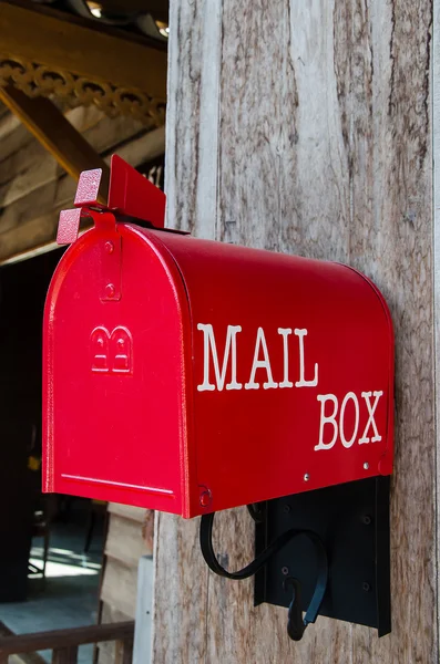 Kırmızı postbox — Stok fotoğraf