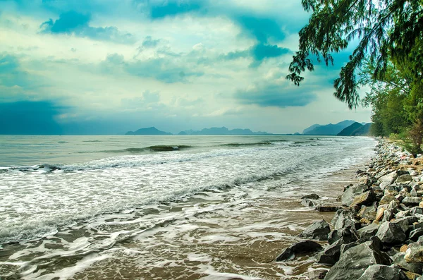 Sand beach and sea wave — Stock Photo, Image