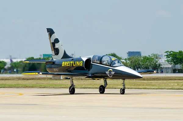 BANGKOK THAILAND - MARCH 23 : The Acrobatic Britling Jet Team pe — Stock Photo, Image