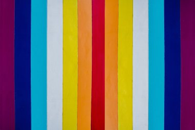 Paskalya yumurtaları elinde