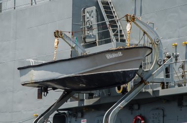 Cankurtaran üzerinde savaş gemisi Tayland