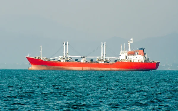 Grote boot op zee — Stockfoto