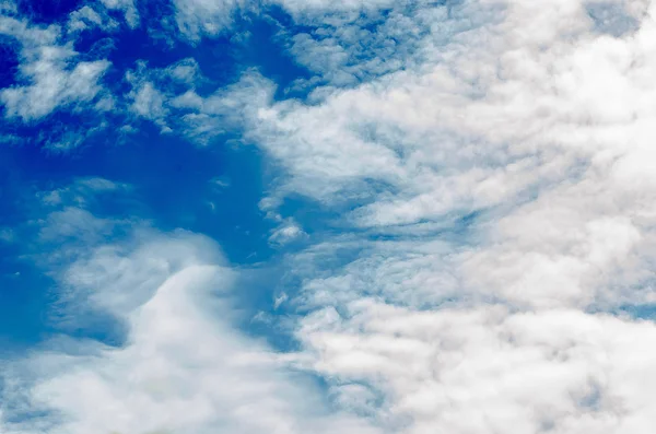 White cloud on blue sky background — Stock Photo, Image
