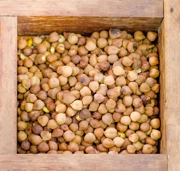 Fagiolo bianco su scatola di legno — Foto Stock