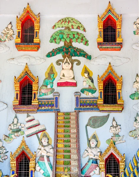 Τσιμέντο γλυπτά του Βούδα καθεστώτος στον τοίχο — Φωτογραφία Αρχείου