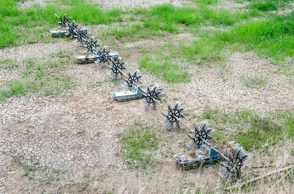 Aerator turbine wheel fill oxygen into shrimp pond — Stock Photo, Image