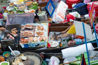 ampawa samutsongkram, thail ve - 19 Nisan 2014: en ünlü flo