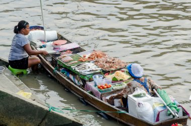 ampawa samutsongkram, thail ve - 19 Nisan 2014: en ünlü flo