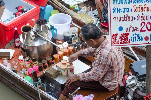 ampawa samutsongkram, thail ve - 19 Nisan 2014: en ünlü flo