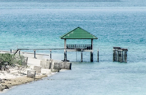 View old pier of  on sea at Amphoe Sattahip,Chonburi provice,Tha — Stock Photo, Image