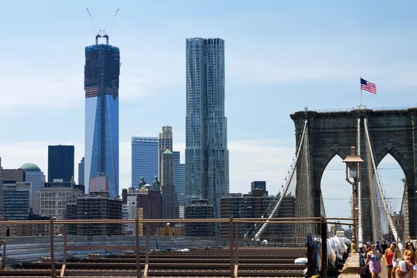 Ponte di Brooklyn e Nuovo World Trade Center — Foto Stock