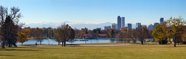 Denver Colorado - Parque da Cidade em Outono Imagens De Bancos De Imagens