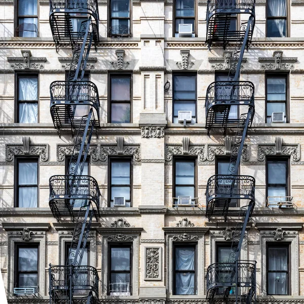 Vista Exterior Antiguos Edificios Apartamentos Lower East Side Ciudad Nueva —  Fotos de Stock