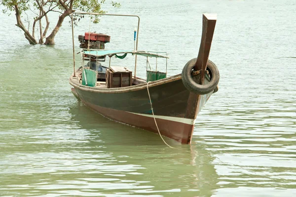 Barcos pesqueros locales . — Foto de Stock