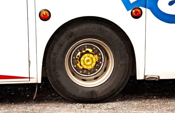 Autobus delle ruote . — Foto Stock