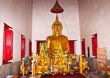 Buda heykeli.