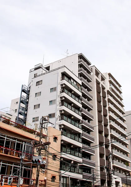 Edifício com semáforo — Fotografia de Stock