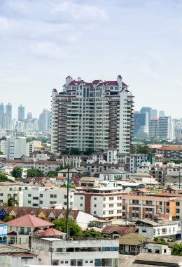 yüksek bir açıdan bakıldı.