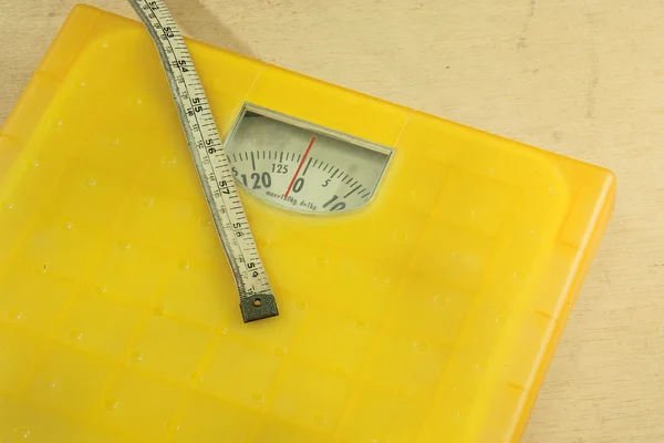 Weighting scales yellow — Stock Photo, Image