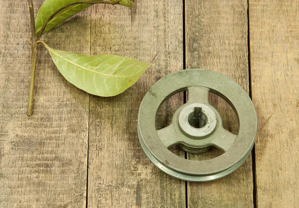 Oude metalen katrol — Stockfoto