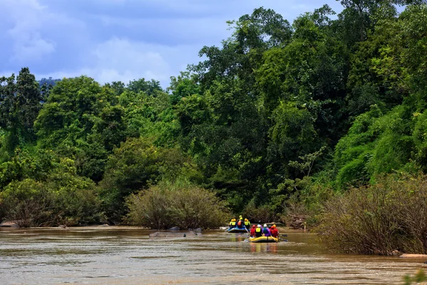 Rafting auf dem Fluss im Norden Thailands — Stockfoto