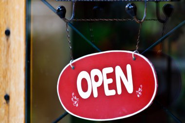 dükkan önünde şarkı açın