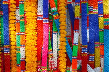 Tay tarzı sahte çiçek çelenk