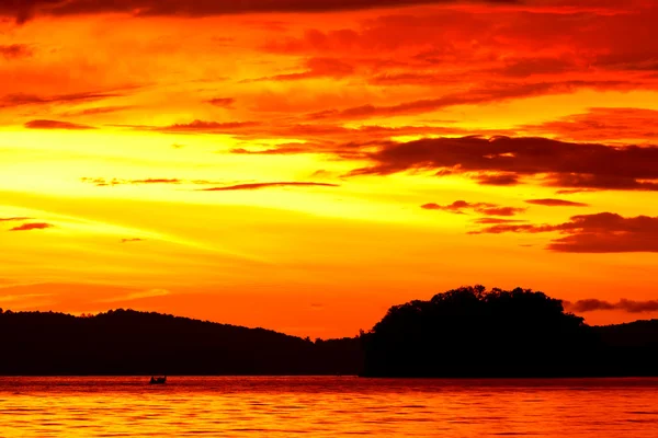 Surface de l'eau au coucher du soleil — Photo