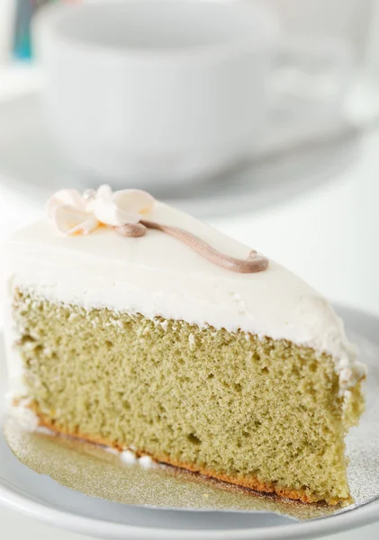 Pedazo de pastel y taza de café —  Fotos de Stock