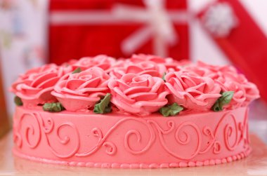 pasta ve hediye kutuları