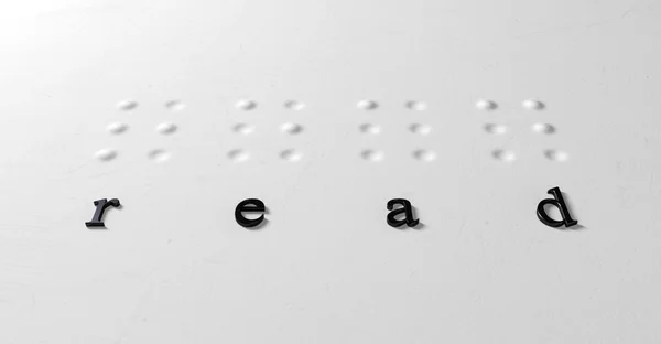 Braille Conceito de leitura e cartas — Fotografia de Stock