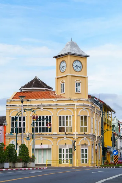 プーケット旧市街と建物中国ポルトガル建築 プーケット旧市街エリア — ストック写真