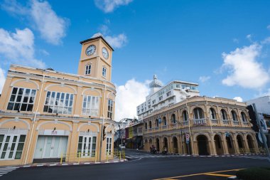Phuket, Tayland 'daki Phuket Eski Şehir Bölgesi' nde Sino Portekiz Binası mimarisi olan eski bir şehir..