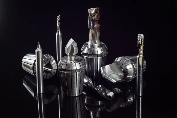 malzeme işleme için kesiciler kümesi