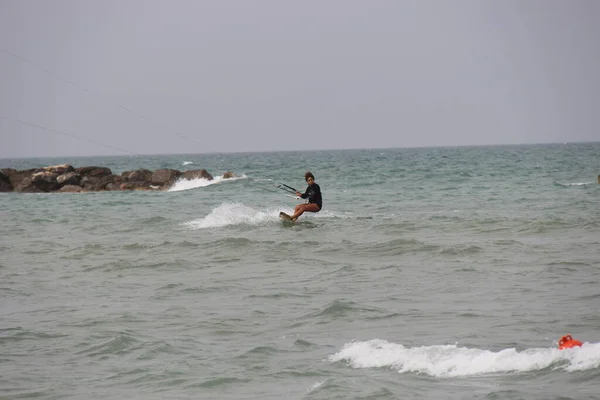 Kite Surf Sport Který Nemá Čas Ani Sezónu Stačí Moře — Stock fotografie