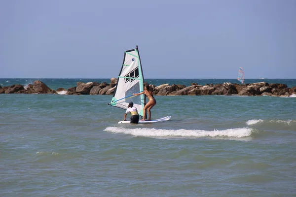 Water Sports Summer Many Sports Sea Everyone Throws Themselves Water — Stock Photo, Image