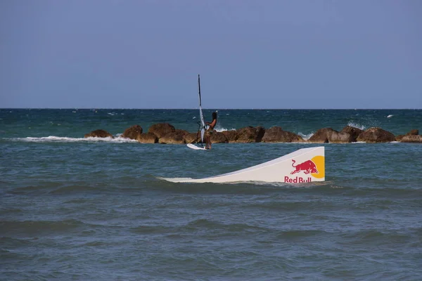 Water Sports Summer Many Sports Sea Everyone Throws Themselves Water — Stock Photo, Image