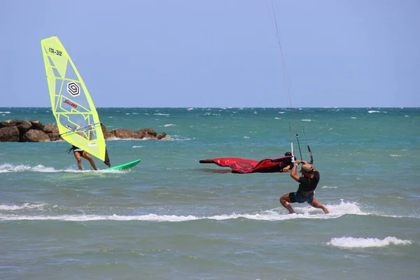 Water Sports Summer Many Sports Sea Everyone Throws Themselves Water — Stock Photo, Image